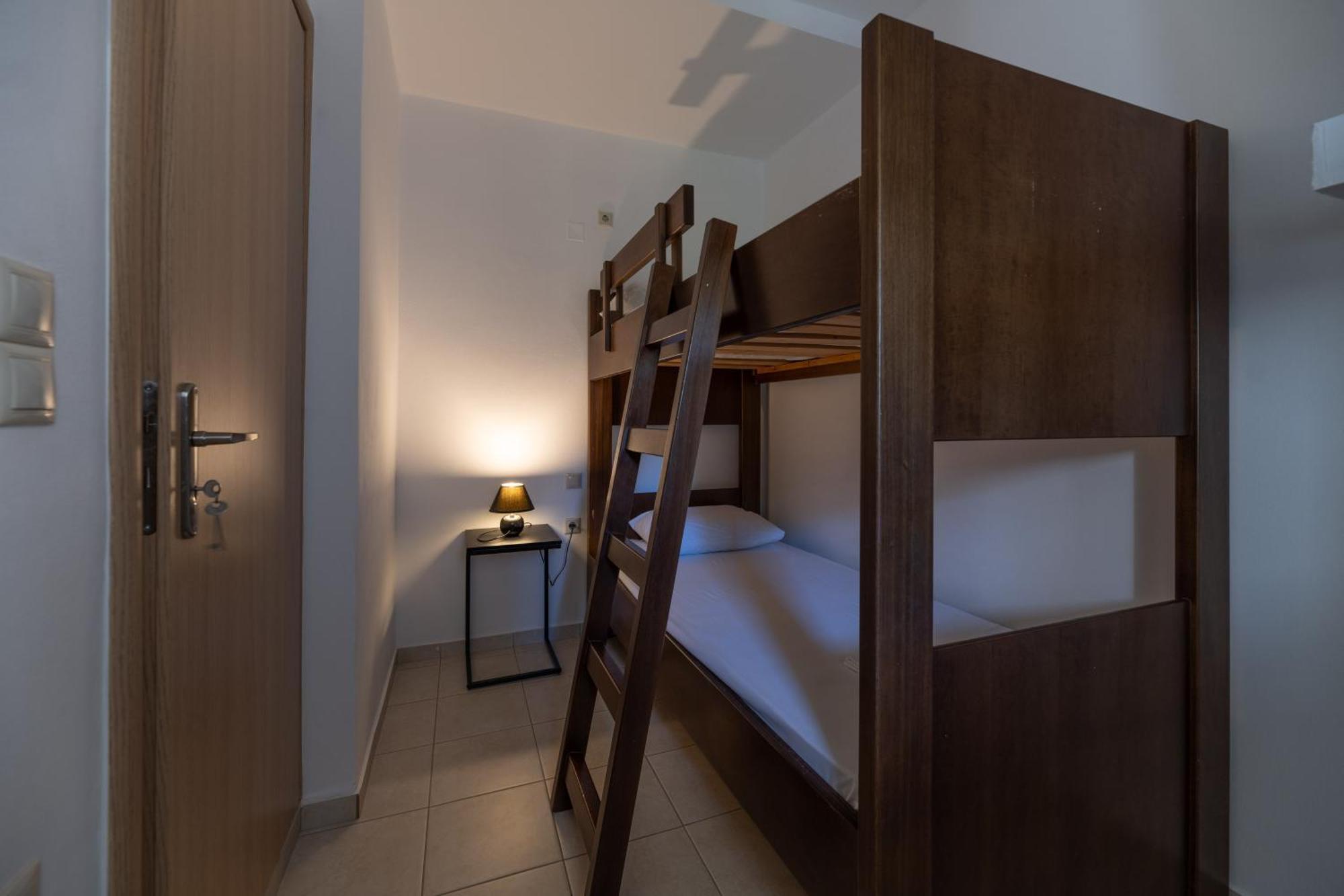 Korfes Apartments 卡米拉日 外观 照片